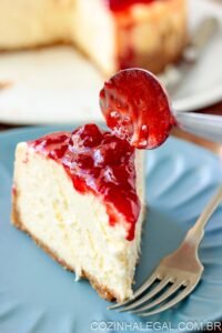 Receita de bolo de queijo com morango, irresistível